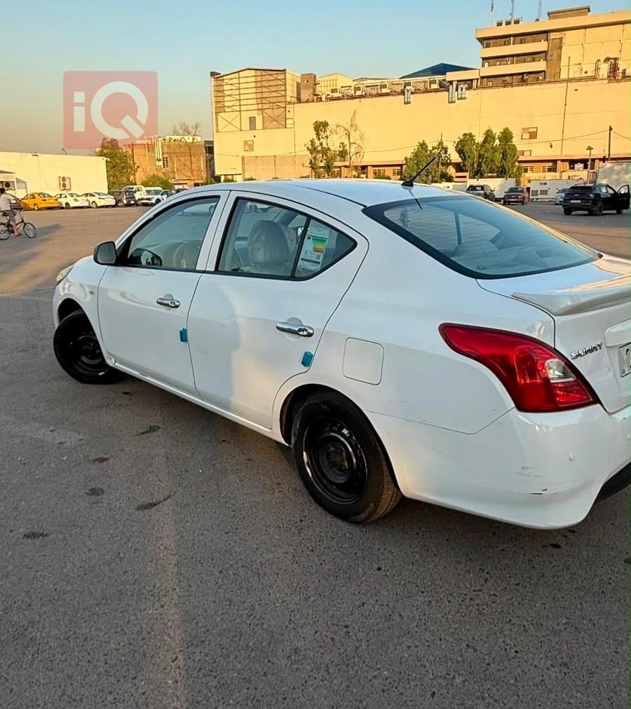 نيسان صني
